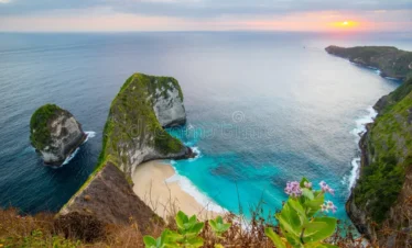 Bali Package for Couples at Nusa Penida