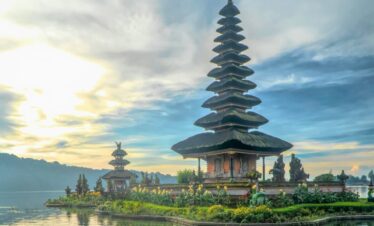 Bali Package for Couples at Uluwatu Temple