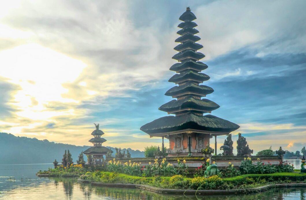 Bali Package for Couples at Uluwatu Temple
